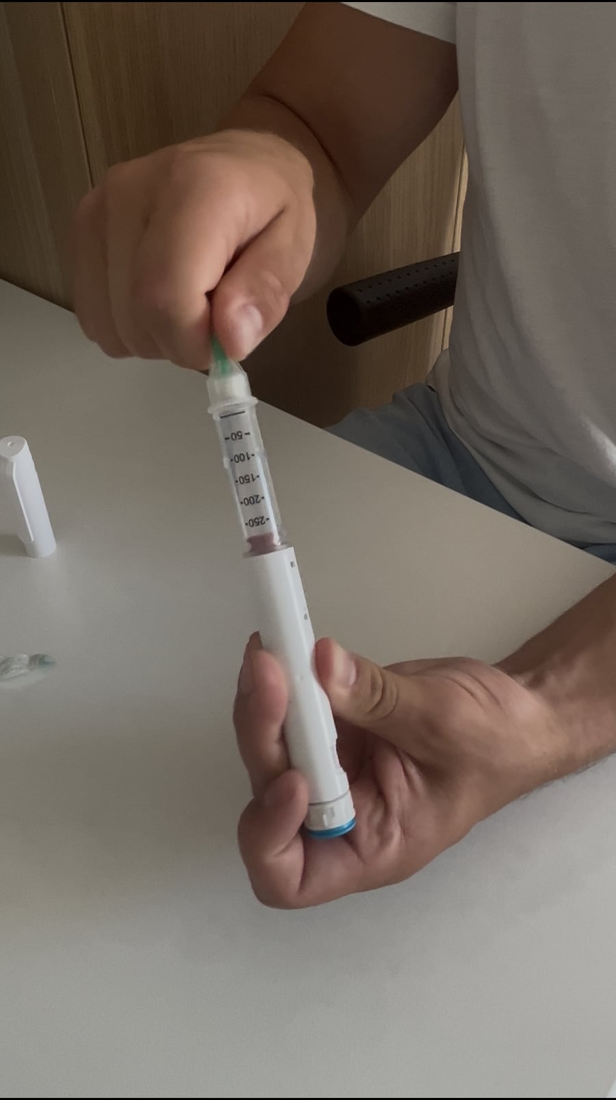 Schritt 6: Pen-Nadel aufschrauben